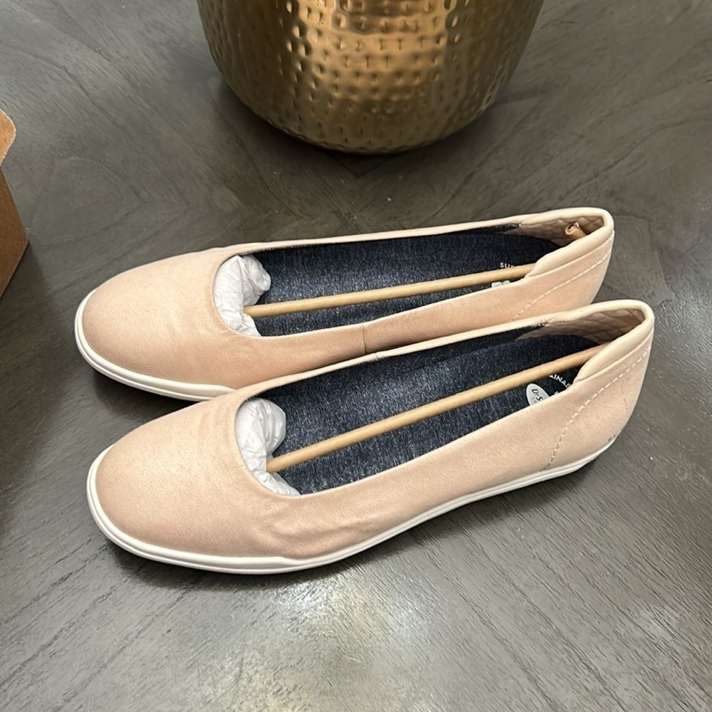 Dr. Scholl's Rise Shine Women's Faux Suede Lightweight Cushioned Ballet Flats - Picture 4 of 10